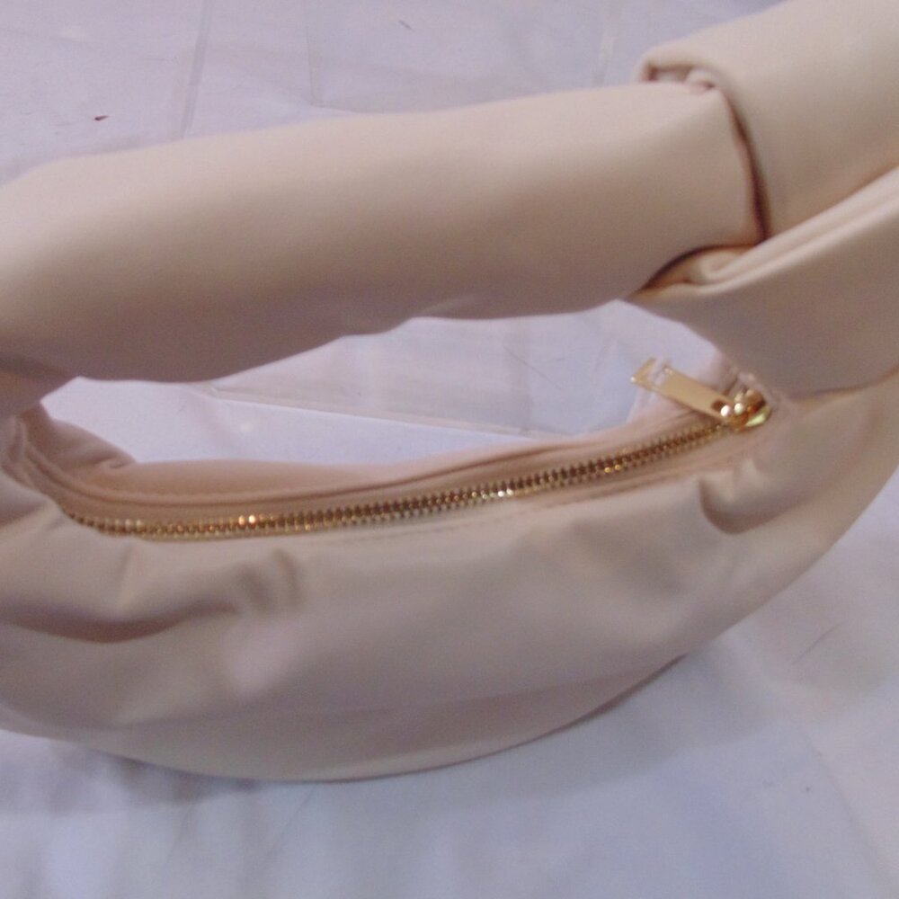 Melie Bianco Alexandra Top Knot Handle Bag Cream NWT - Picture 3 of 4